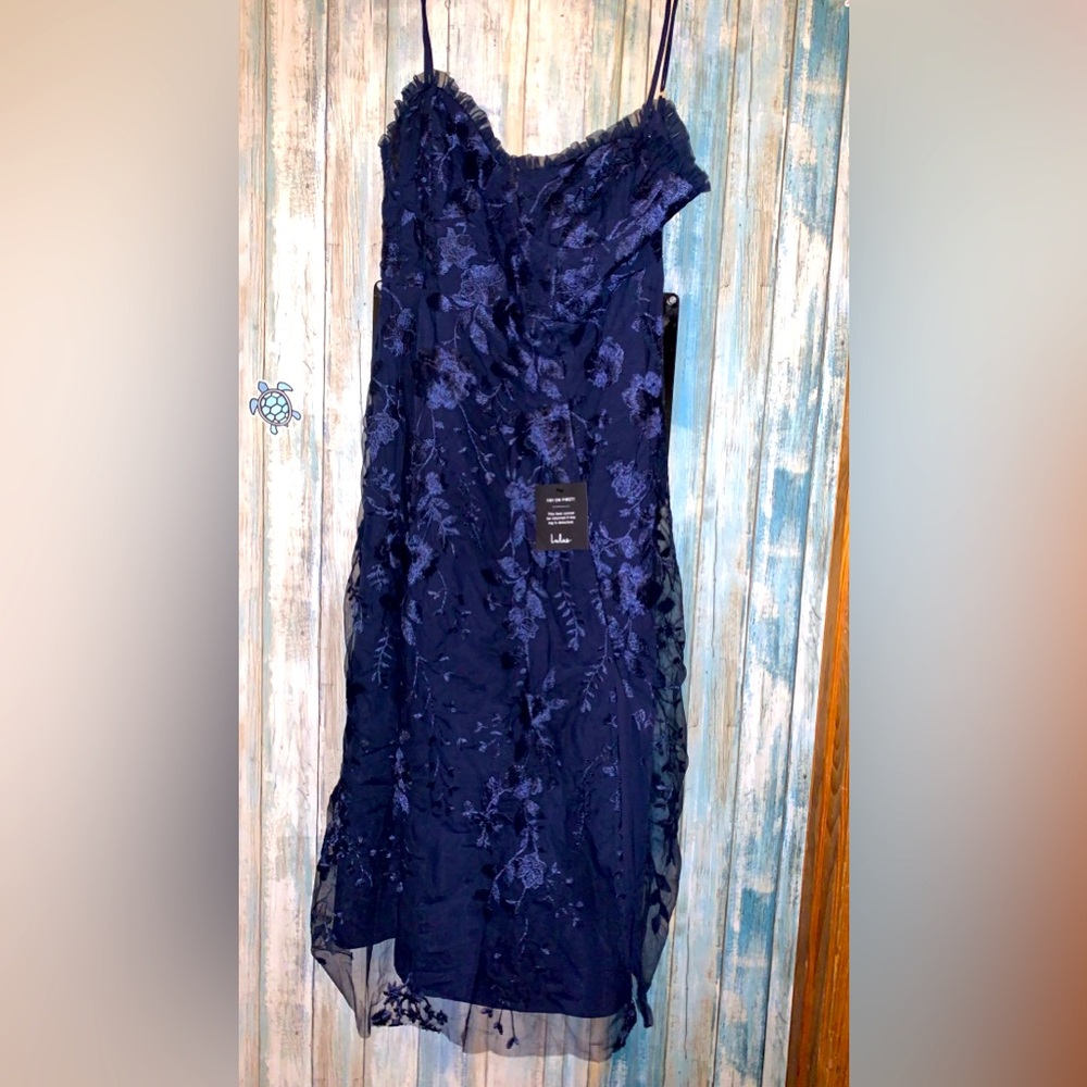 Beautiful women’s dress size large